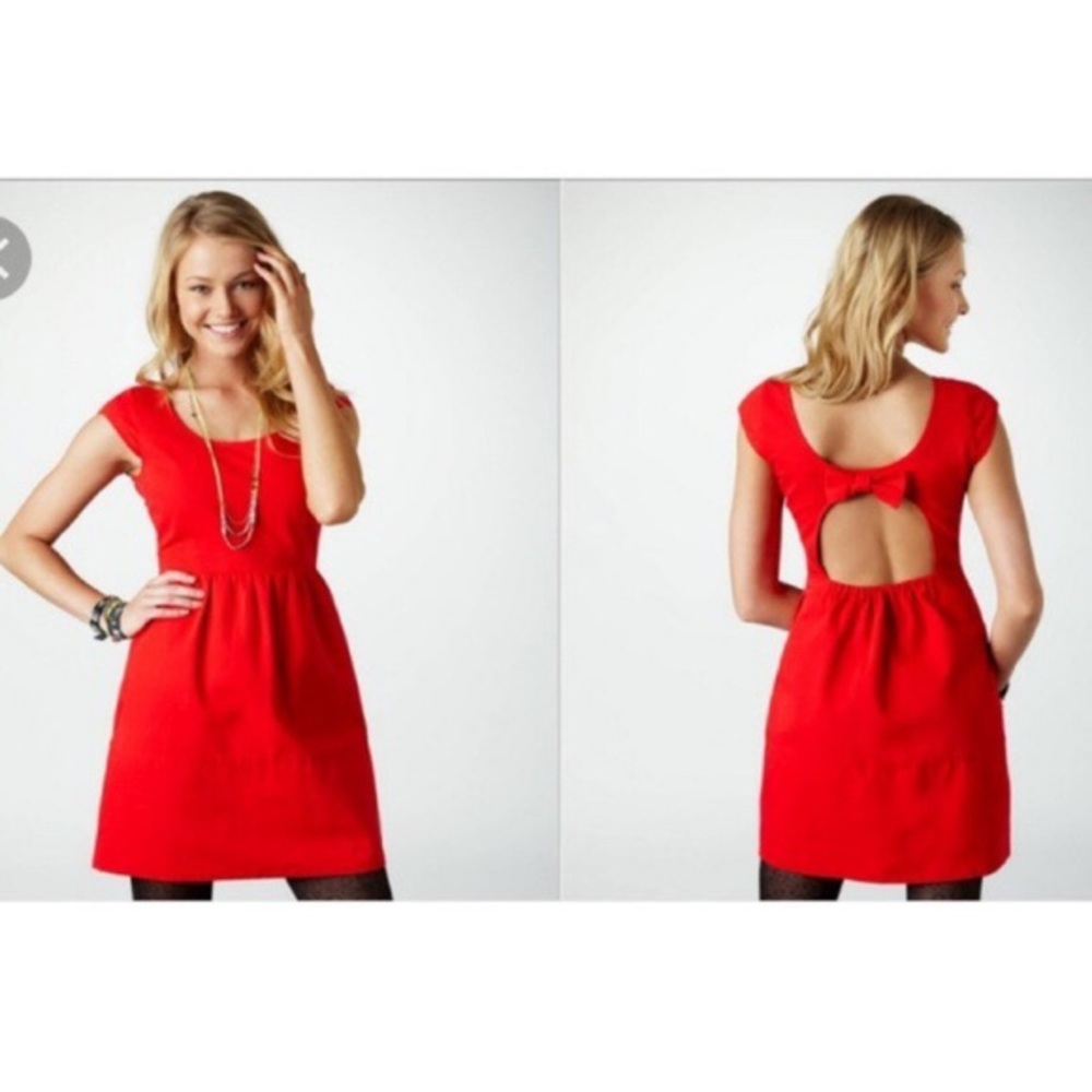AE Red dress with bow on back
